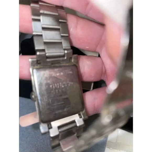 Y2k Guess Unisex Square Dial Silver Analog Watch with Date Display - Picture 2 of 6
